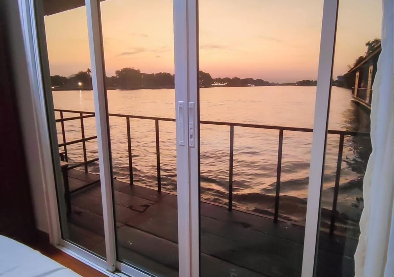 Tara Raft Hotel Kanchanaburi Exterior photo
